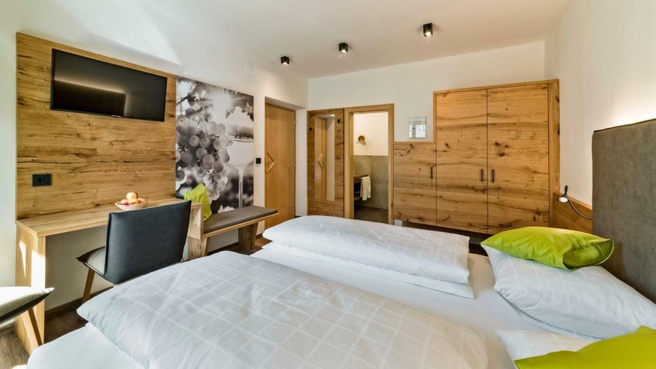 Hotel Garni Sonngart Андриан Екстериор снимка
