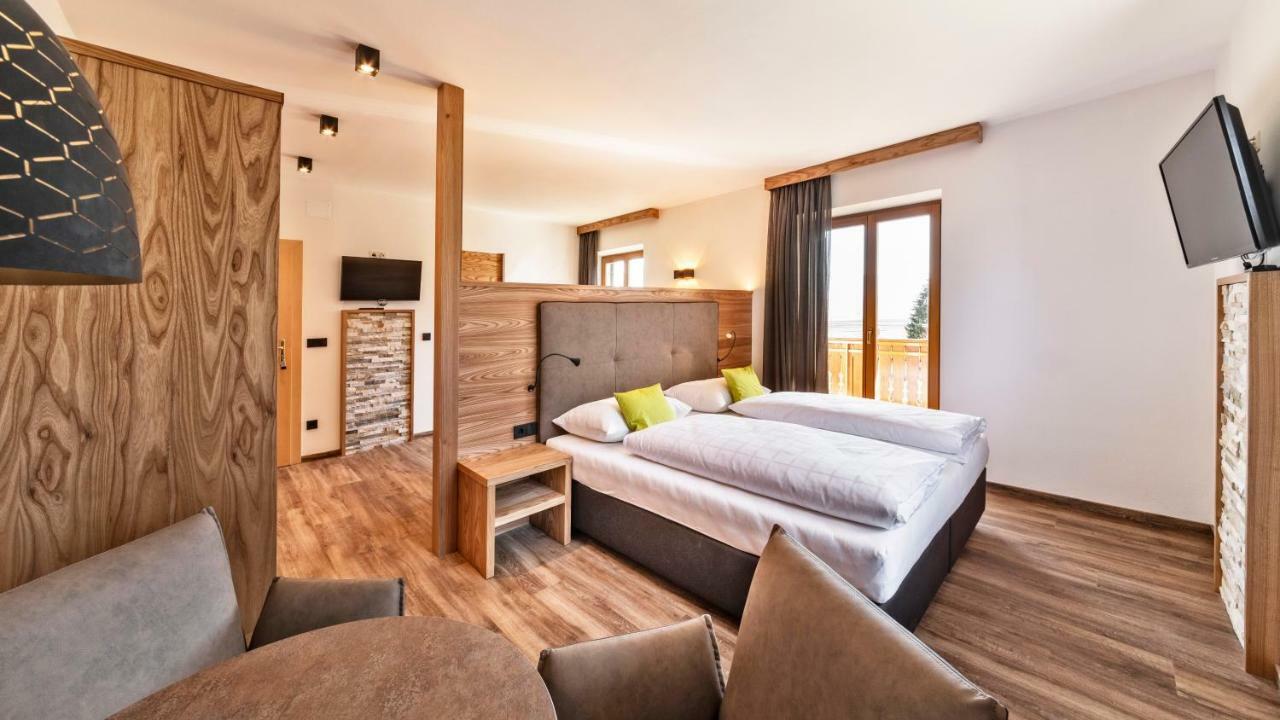 Hotel Garni Sonngart Андриан Екстериор снимка