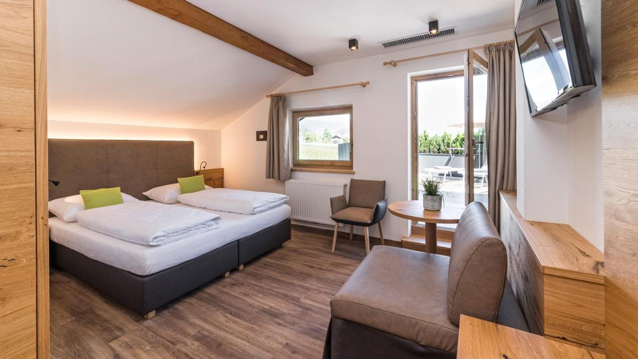 Hotel Garni Sonngart Андриан Екстериор снимка